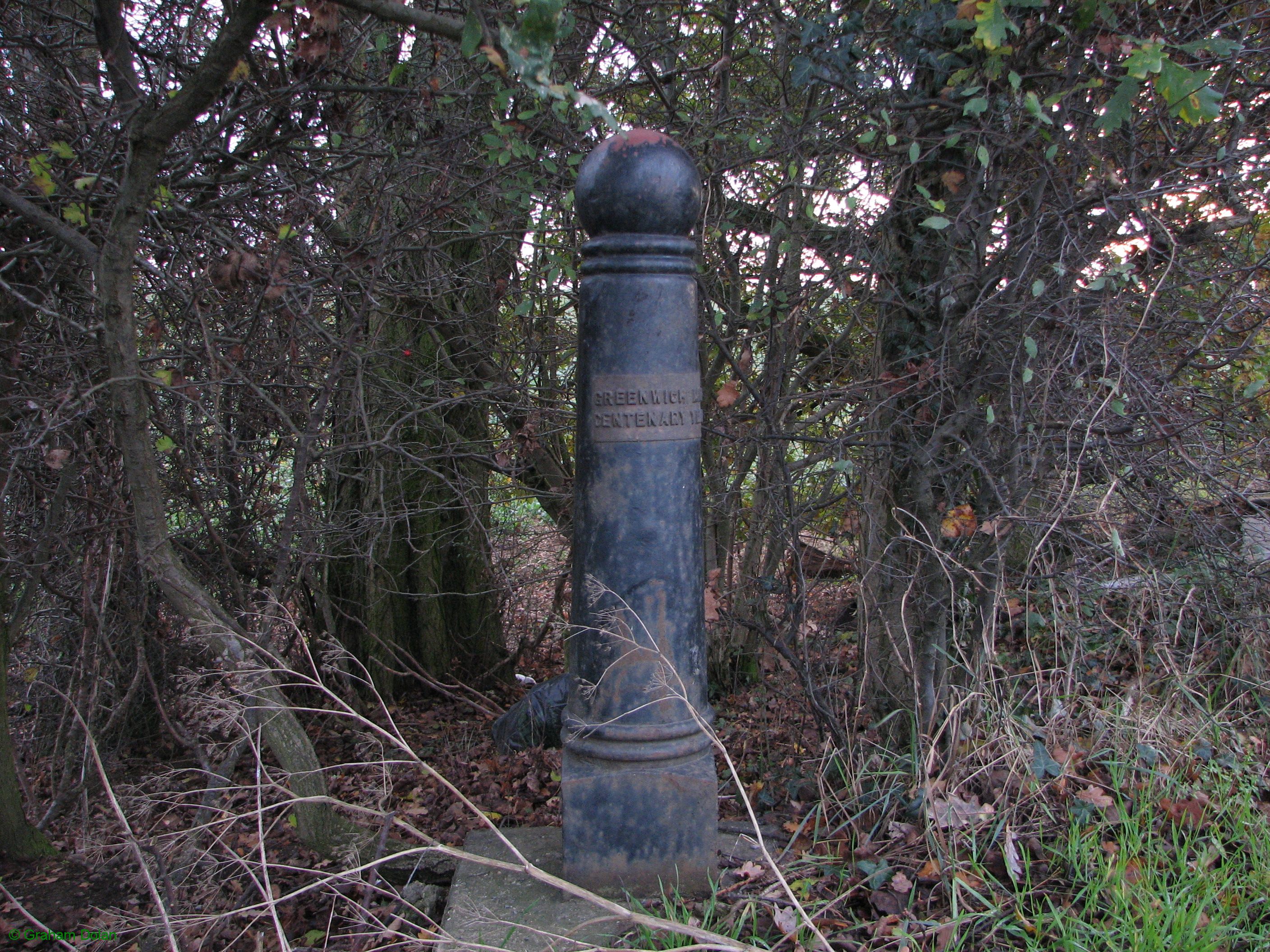 Greenwich Meridian Marker; England; Hertfordshire; Ware (Easnye Estate)